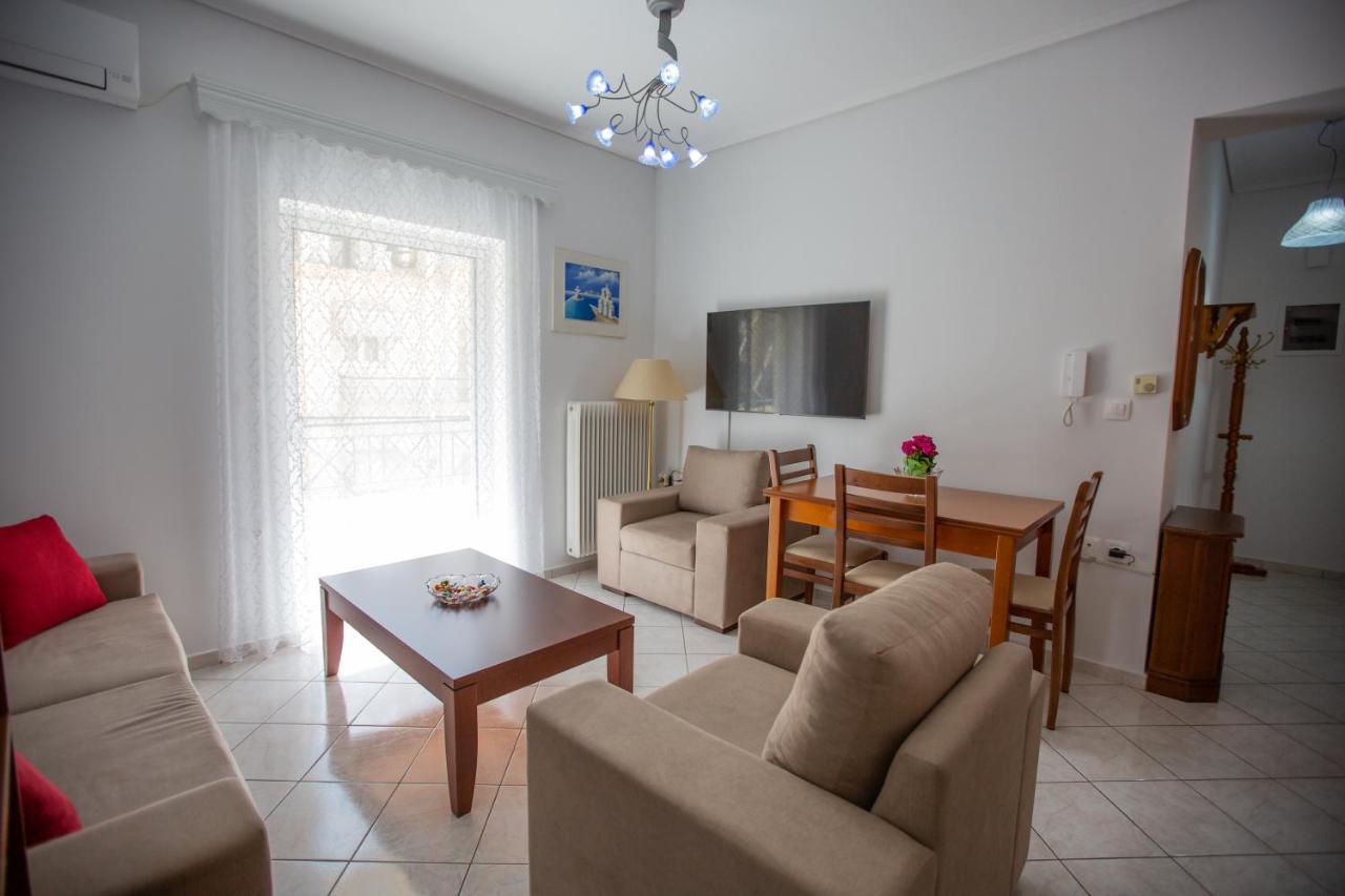 Poly'S Charming Home - City Center & Near The Beach 2Bedroom Apartment 나프팍토스 외부 사진