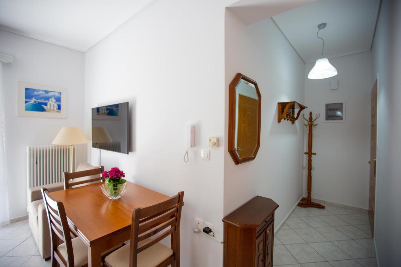 Poly'S Charming Home - City Center & Near The Beach 2Bedroom Apartment 나프팍토스 외부 사진