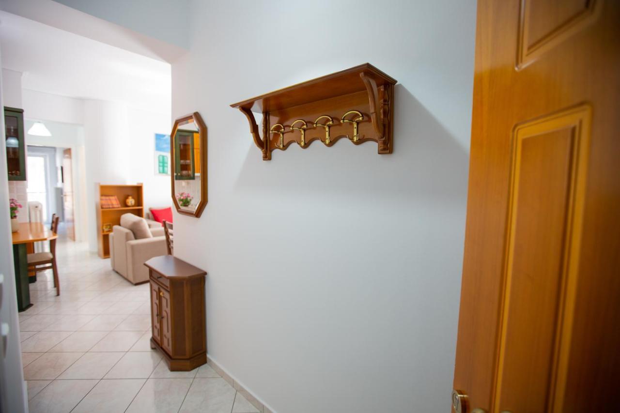 Poly'S Charming Home - City Center & Near The Beach 2Bedroom Apartment 나프팍토스 외부 사진