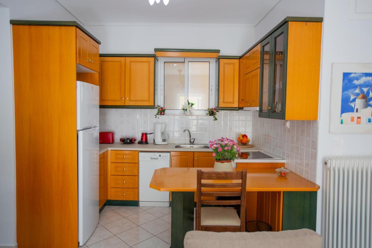 Poly'S Charming Home - City Center & Near The Beach 2Bedroom Apartment 나프팍토스 외부 사진